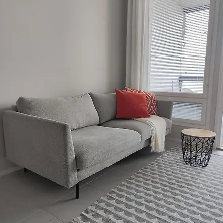 Uusi Saunallinen Kaksio Keskustan Tuntumassa, Autokatos Appartement